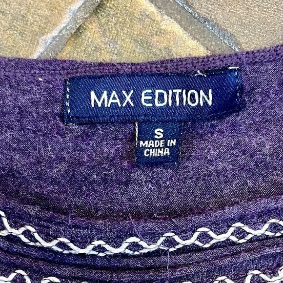 Max Edition Purple Shark Bite Long Sleeve Embellished Neck Small - Picture 7 of 9